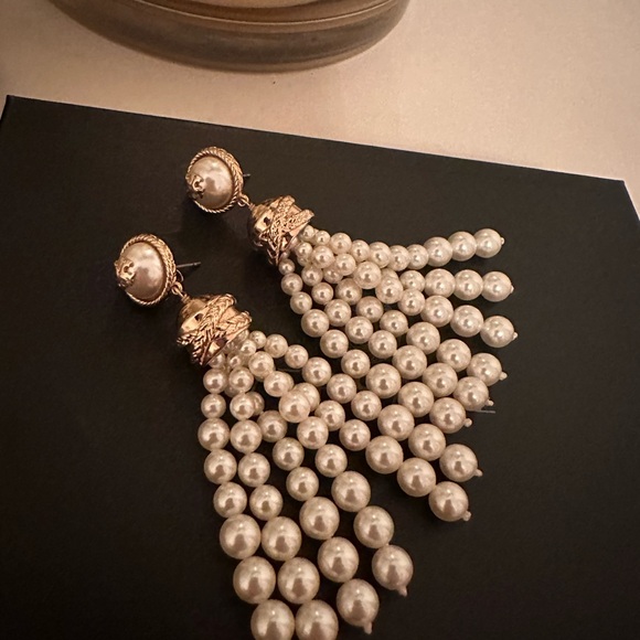 Rare Tory Burch Long Pearl Earrings - Picture 2 of 3